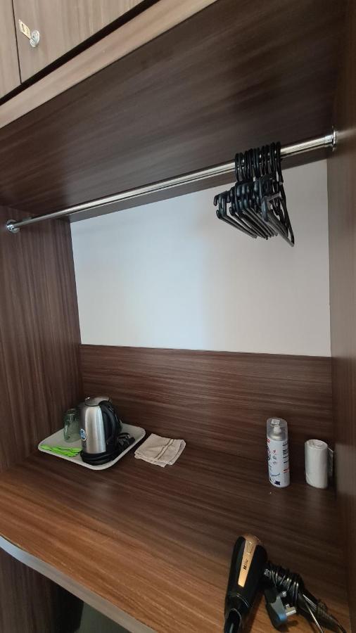 Aeropod Kk Corner Unit Near City And Airport 4 Pax Free Parking Kota Kinabalu Exterior foto